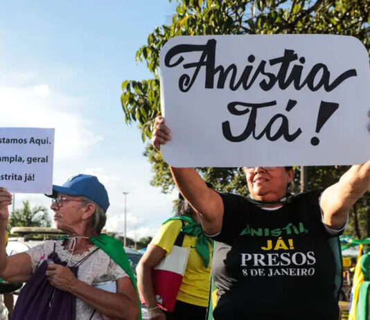 Golpe e ANISTIA golpe