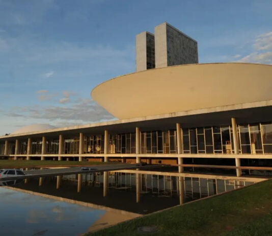 Suspeita de CORRUPÇÃO suspeita