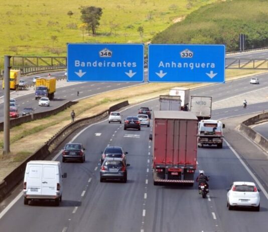 FERIADO: 2,525 milhões de veículos nas estradas da região FERIADO