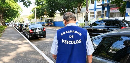 Flanelinhas irregulares poderão ser multados e levados ao DP flanelinhas
